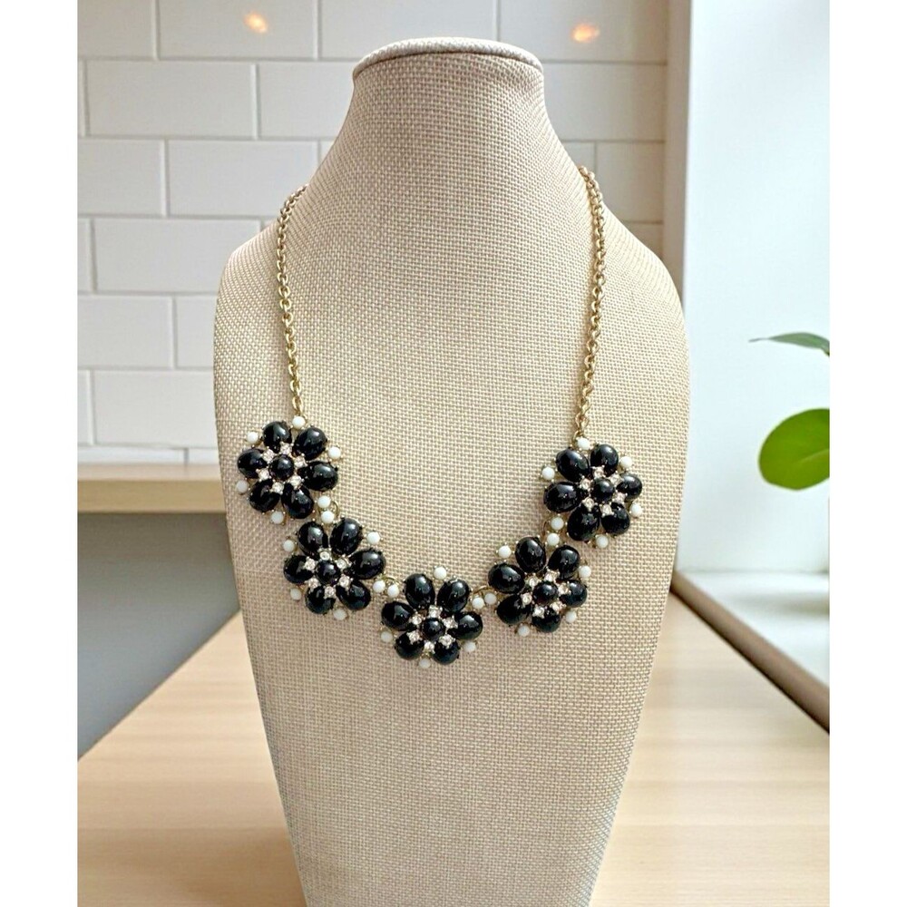 Vintage Black Floral Statement Necklace – Gold Tone Chain – 18”